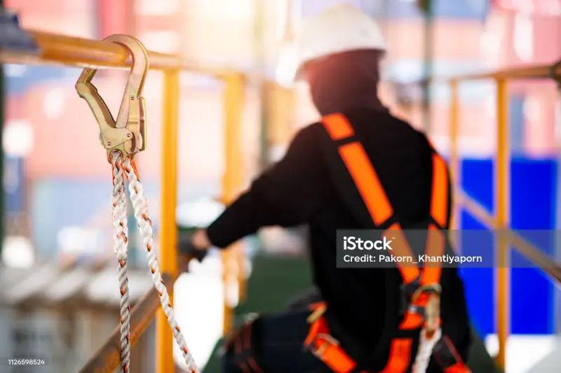 Imagem ilustrativa de Alpinismo industrial andaime